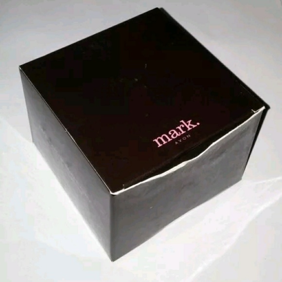 AVON MARK BURNISHED SILVERTONE CUFF BRACELET - Picture 4 of 4